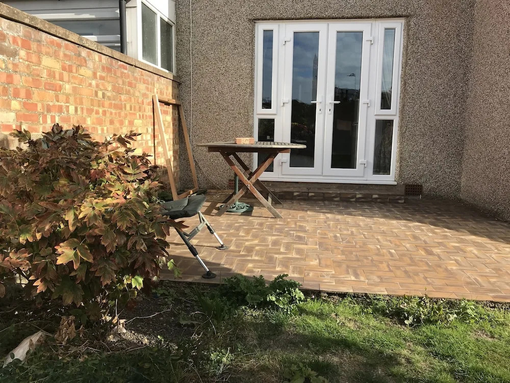 Holmbury Gardens B&B