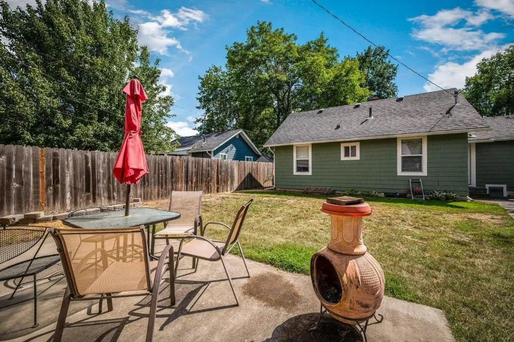 Cozy Green Cottage Coeur d Alene ID