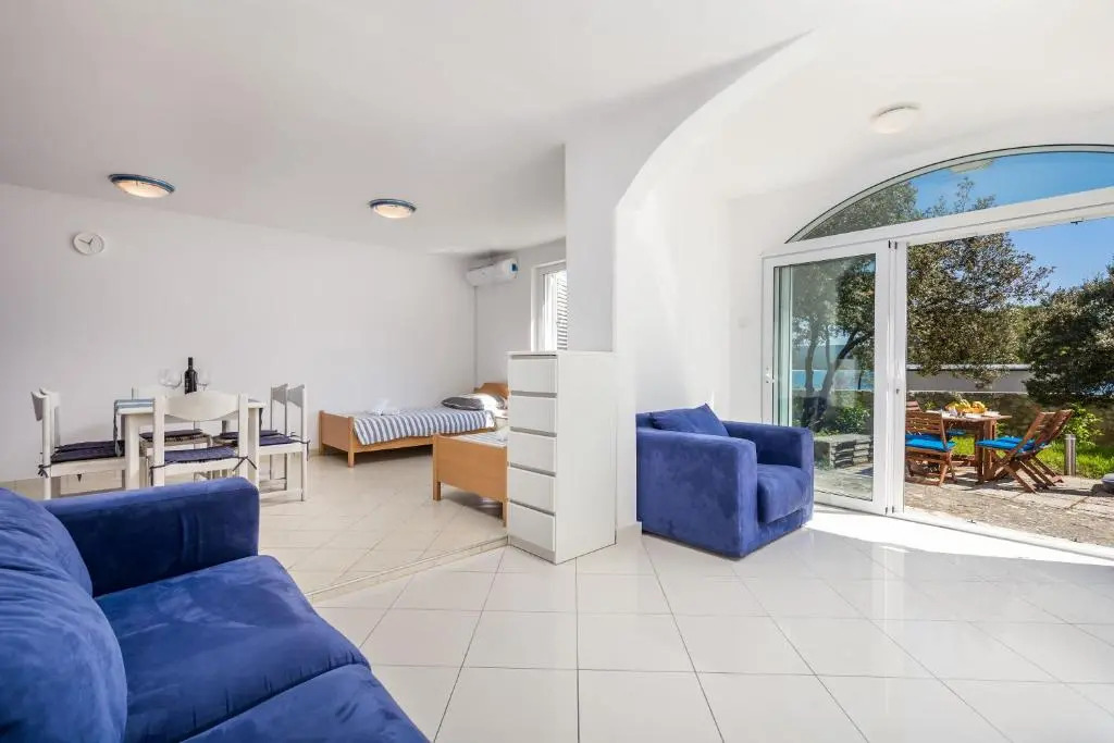 Apartments in pinewood near the sea
