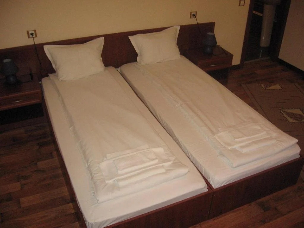 Hotel Fedora