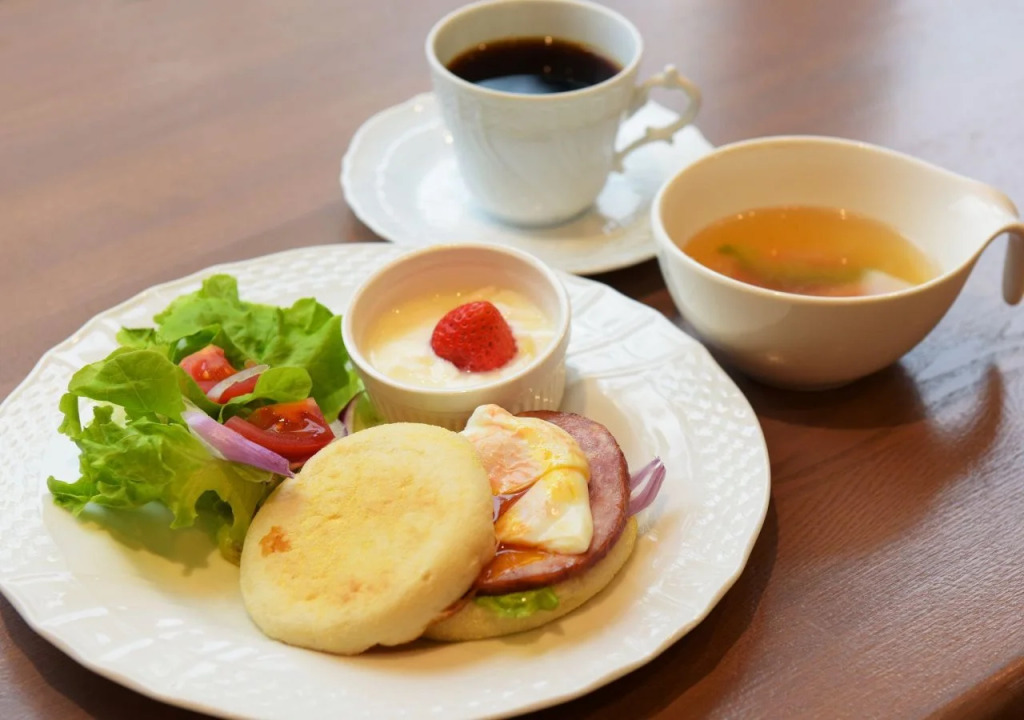 HOTORI no HOTEL BAN