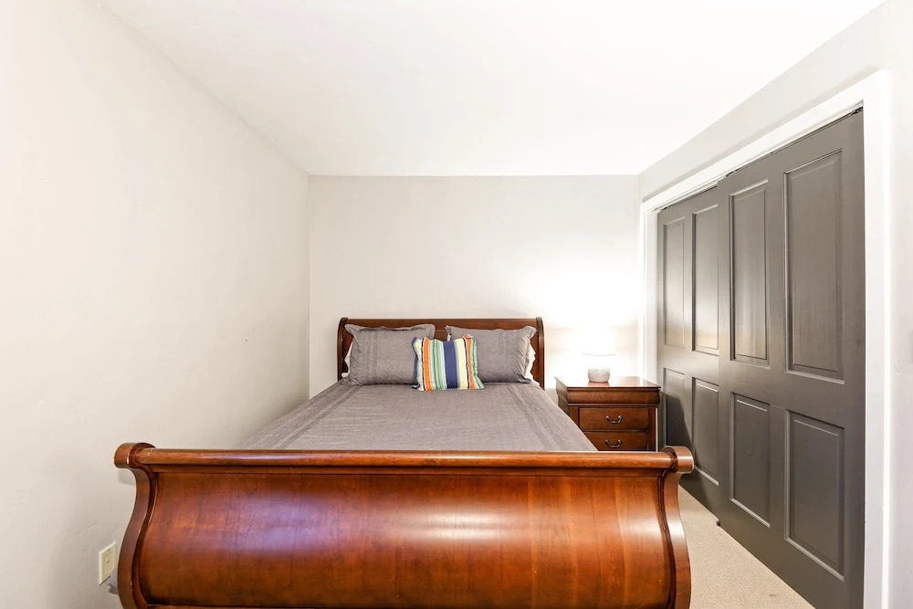 731 East Durant Avenue Condo Unit 22