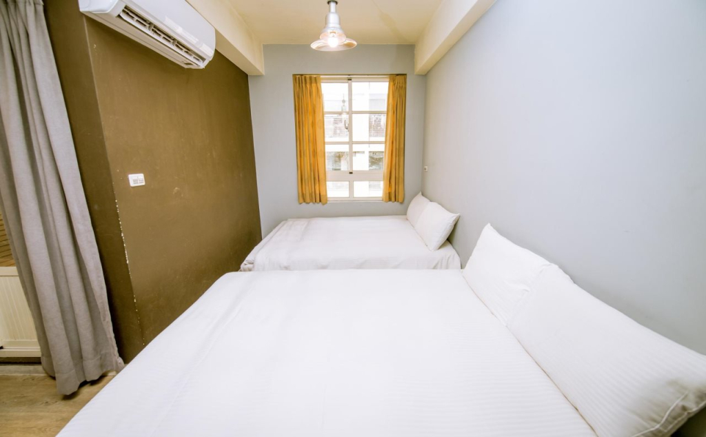 Tomer Hostel