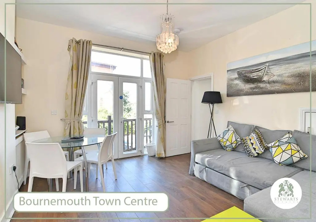 Town Centre House for 6 Guests