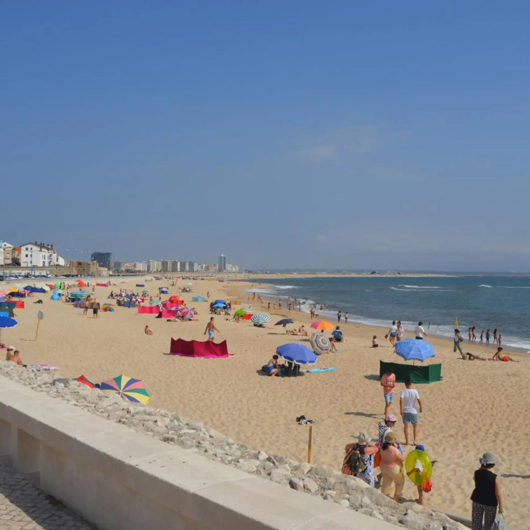 THE FOZ Beach Hotel