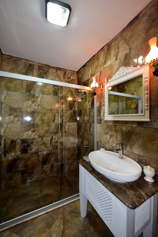 Yalim Hotel