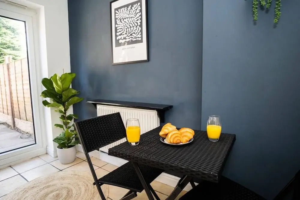 Lovely 2bedroom Home in Haydock With Free Parking