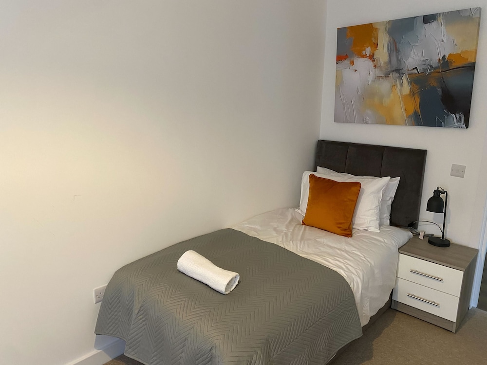 The Square Apartments Flat 3