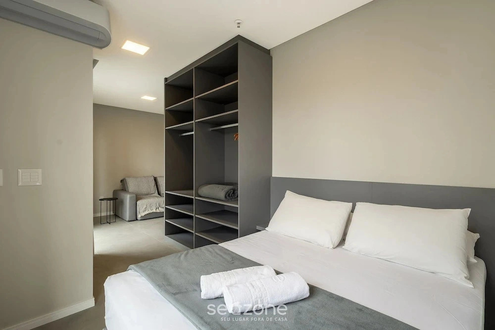 Your Exclusive Stay Just Steps From the sea in Meia Praia - FFS II