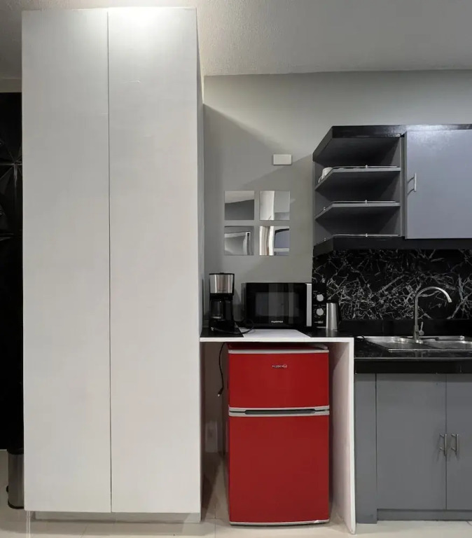 People's Condo Atria