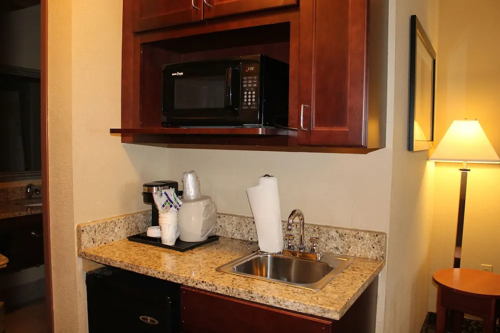 Holiday Inn Express Hotel & Suites RIPLEY, an IHG Hotel