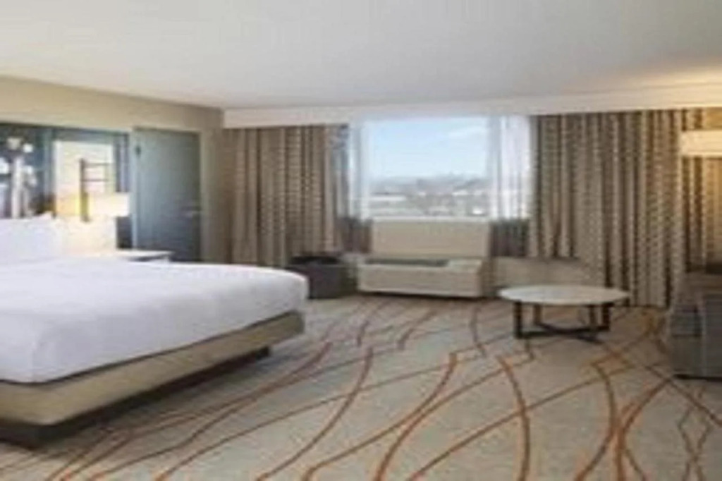 DoubleTree By Hilton Hotel Denver - Stapleton North