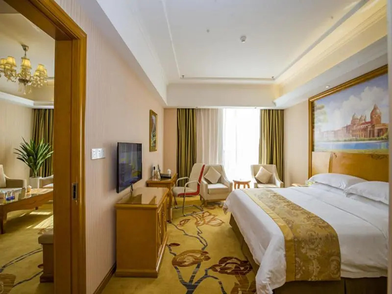 Vienna Hotel Guizhou Bijie Chuangmei Century City