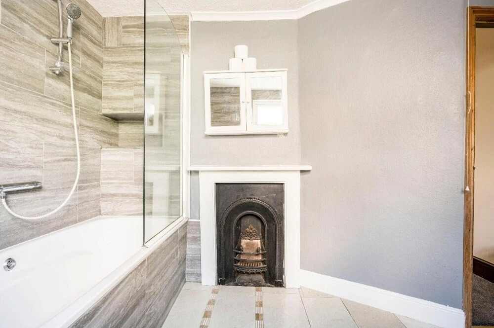 Maidstone - Sleeps 6 - Parking - Garden - 96ws