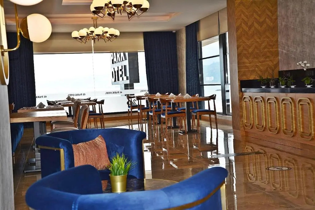 61 Park Hotel