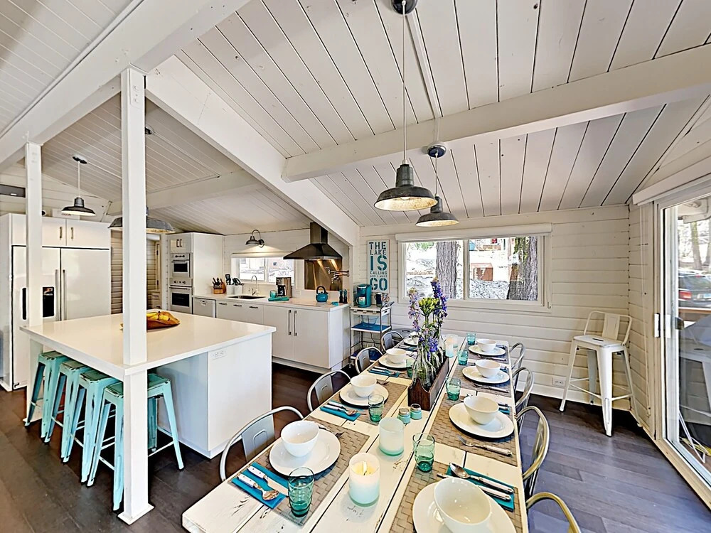 Skyland Hideaway W/ Private Beach By Wood Slopes 3 Bedroom Cabin