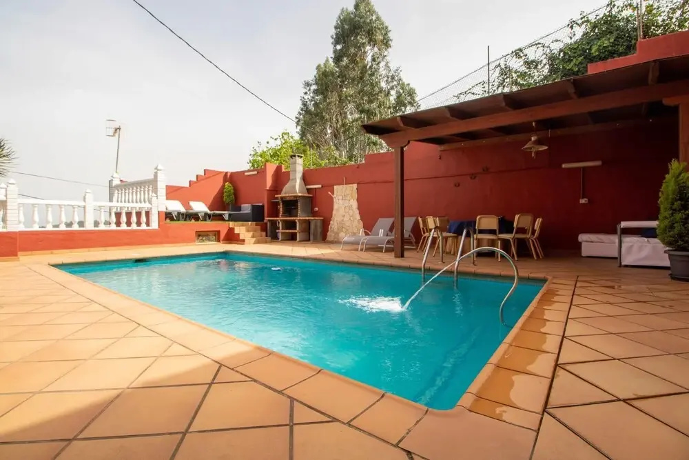 Mountain Chalet Sea Views & Pool Iptx
