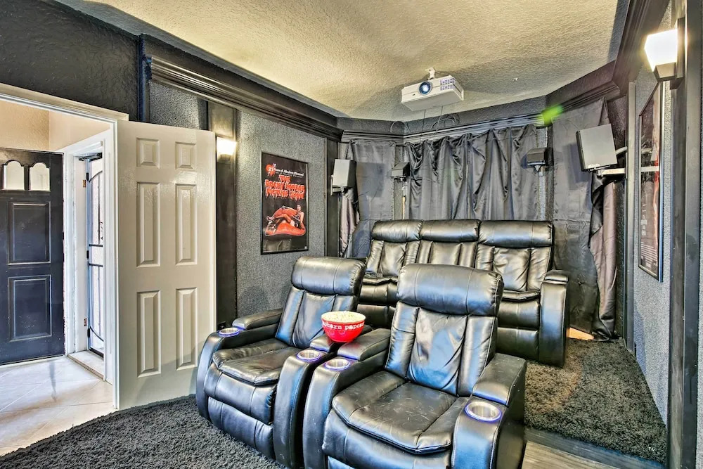 Pool/spa, Theater Room & Views: Palm Desert Home!