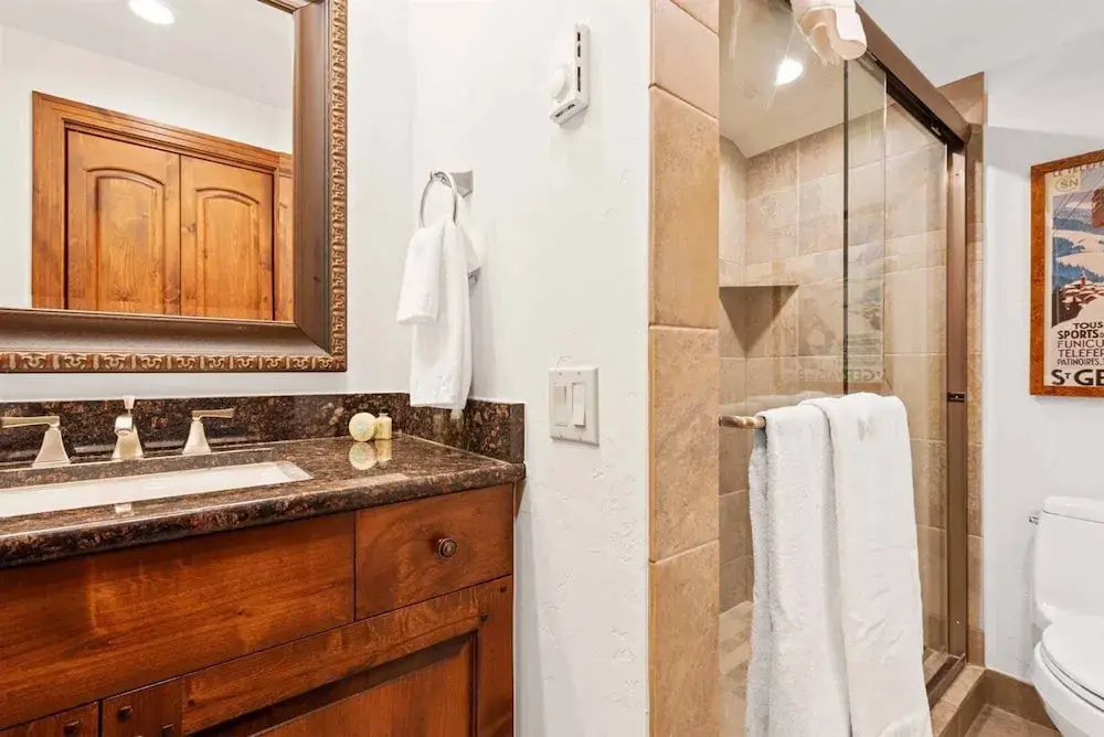 2 Bedroom Residence In The Heart Of Beaver Creek Village - Ski In, Ski Out