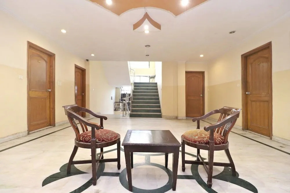 OYO 27012 Hotel Sk Residency