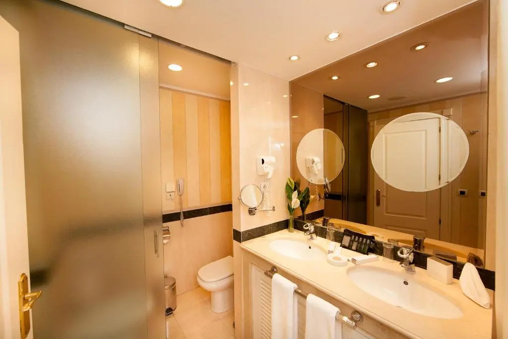 Apartamentos Guadalpin Boutique