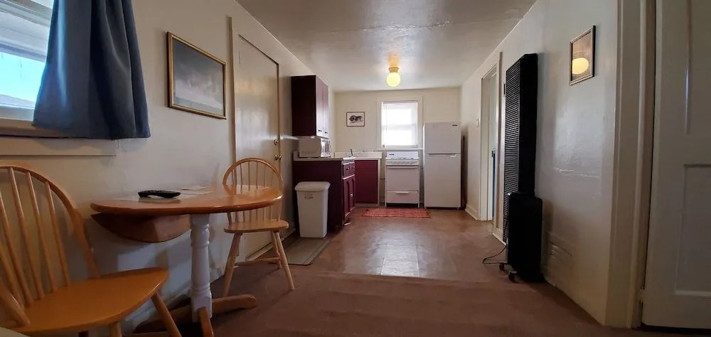 Cimarron Inn & RV Park