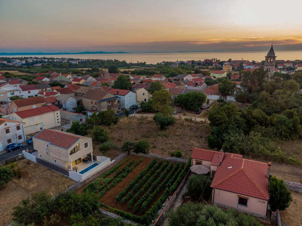Villa Dina in Zaton with 3 bedrooms and 2 bathrooms