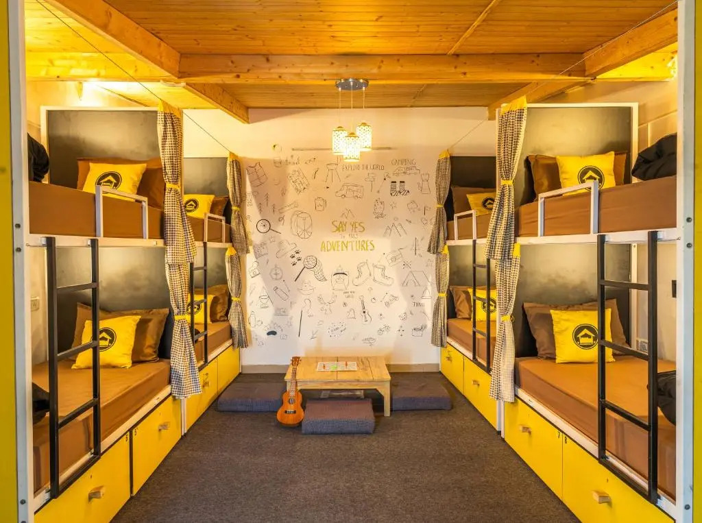 Lushtree Backpackers - Hostel & Cafe