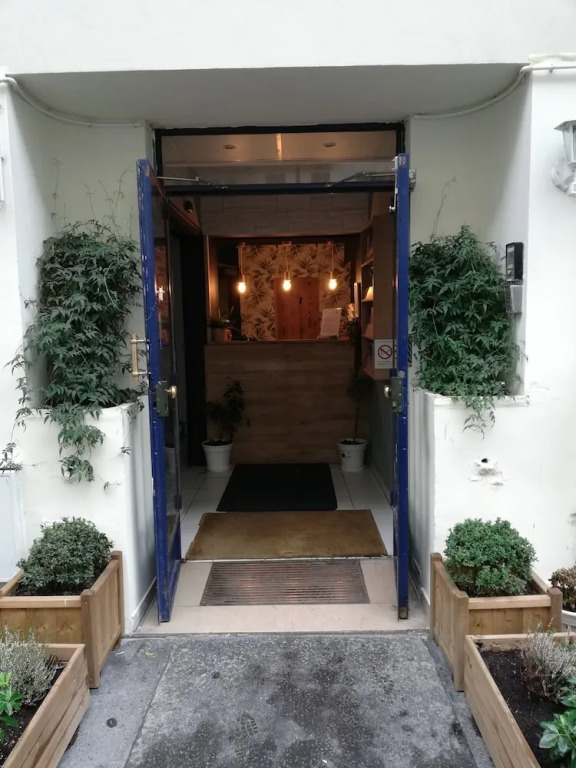 Lux Hotel