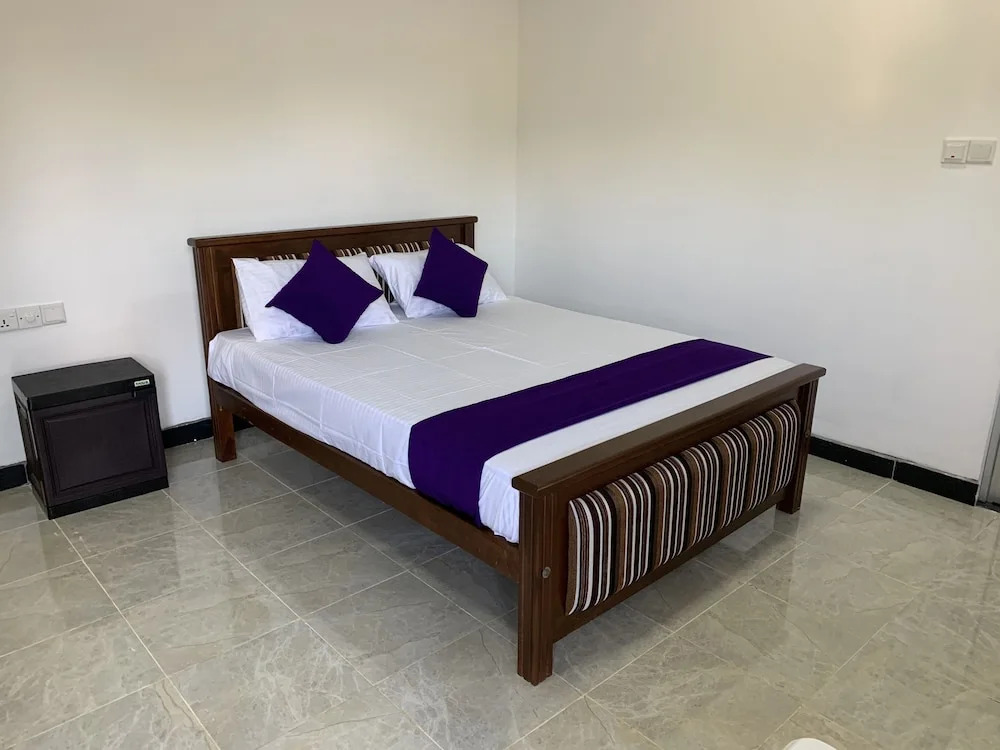 Palm view inn-Nilaveli