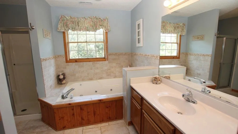 Lighthouse Jewel 1141 - 6 Br Home