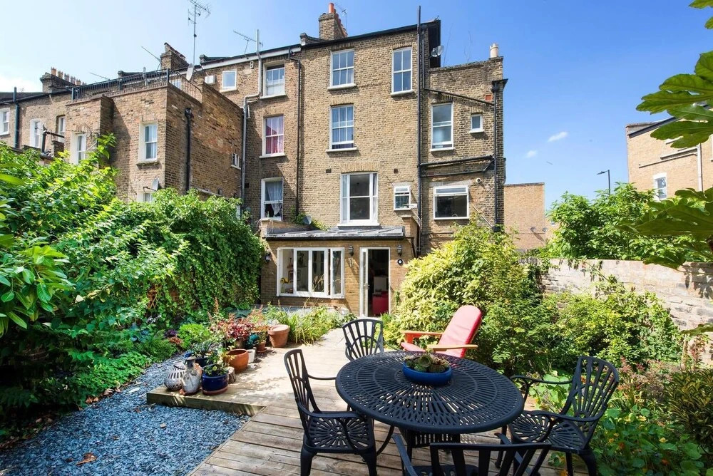 Charming 2BR garden flat in Clapham