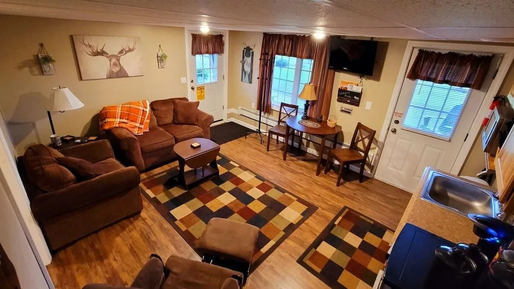 Bear Rock Suites