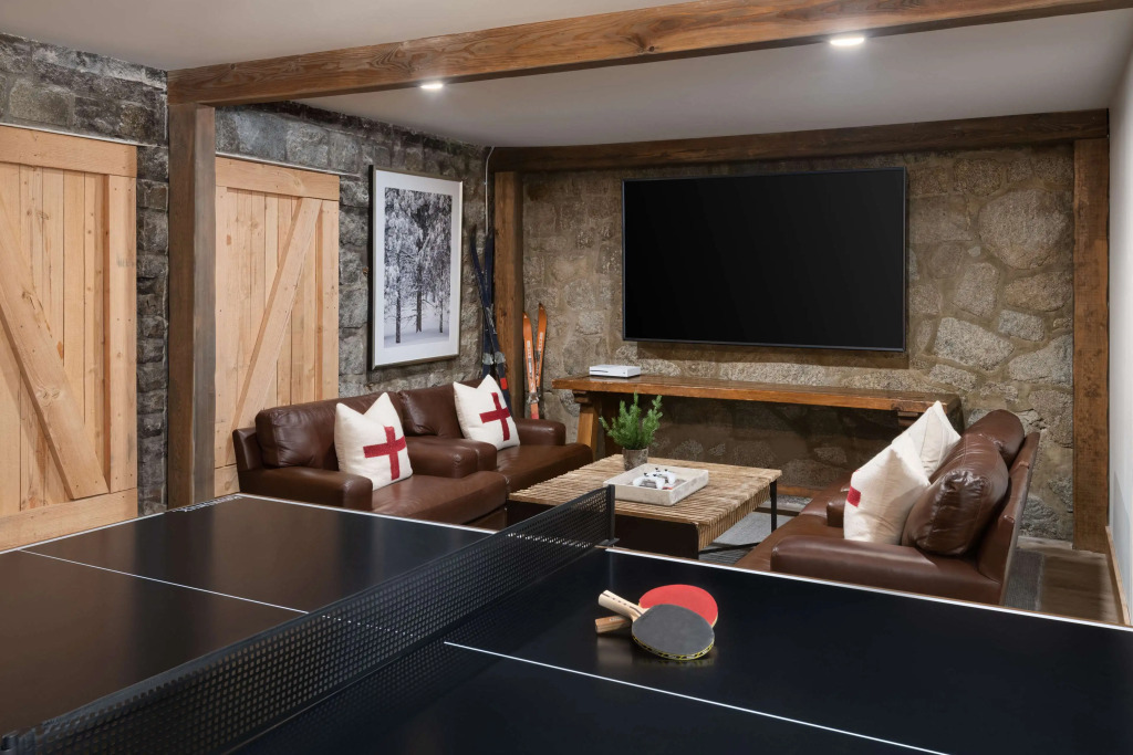 The Snowpine Lodge