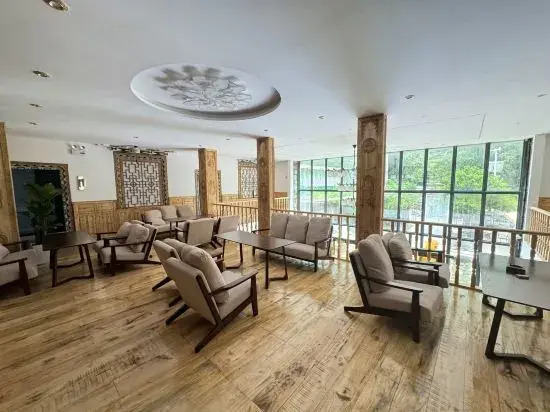 Danba Countryside Mountain Resort
