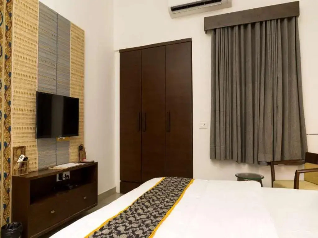 The Ten Suites