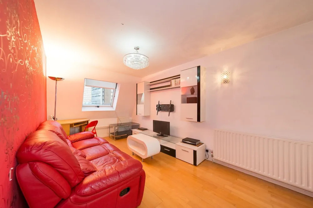 Beautiful West Ken One Bed Apartment