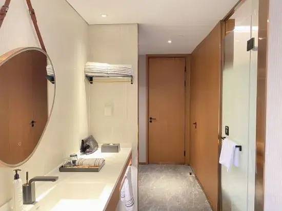 Huizhou Moment Hotel