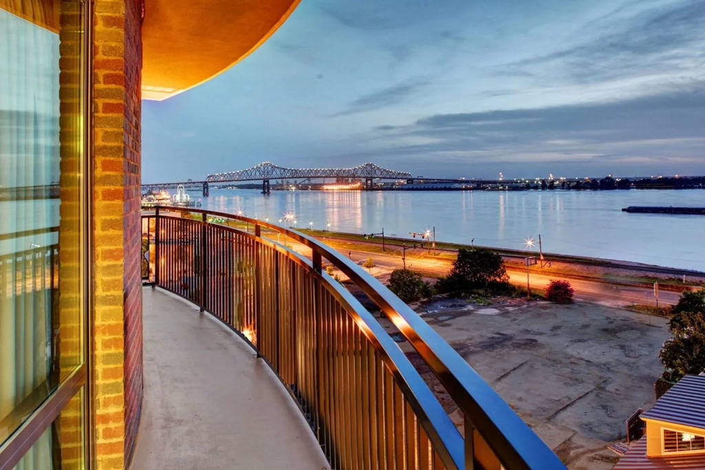 Hampton Inn & Suites Baton Rouge Downtown