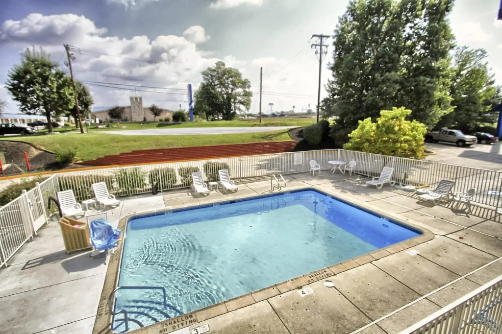 Motel 6-New Cumberland, PA - Harrisburg - Hershey South