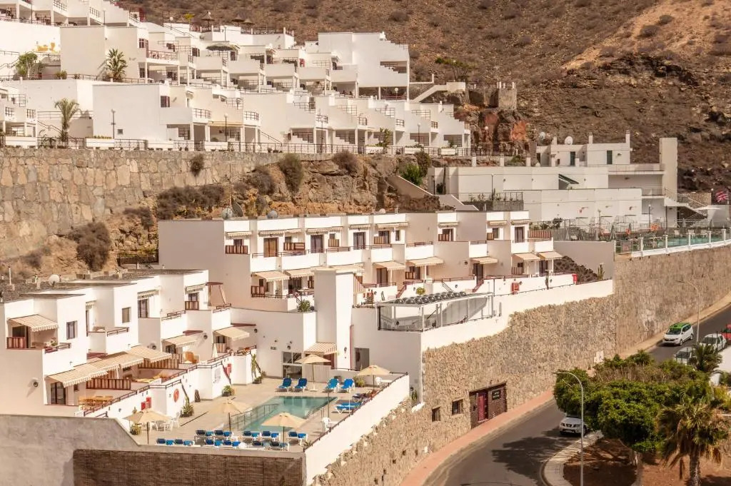 Granada II Apartments