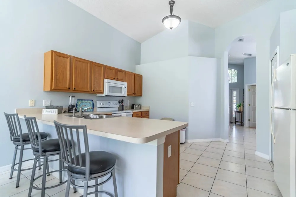 8638 Emerald Island
