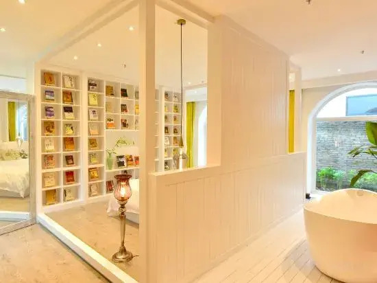 Mogan Mountain Living Map·Library Theme Guesthouse