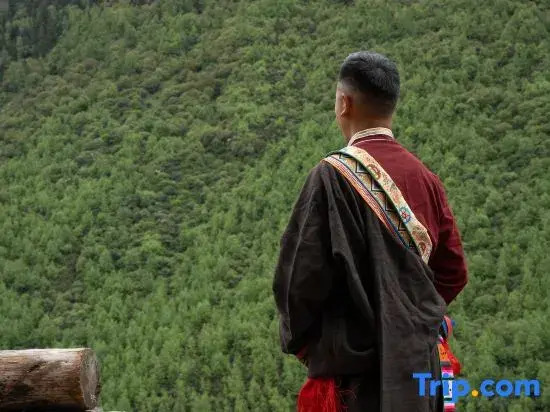 Yanlan Xue Xiu · Snow - domain Secret - land Homestay (Siguniang Mountain Scenic Area Store)