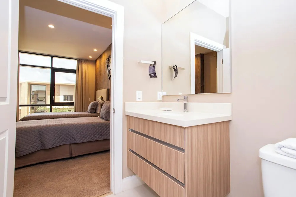 Luxury 4 Bedroom Home @ Magic Village Resort 7487