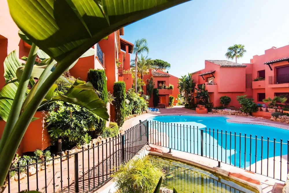 RentAndHomes Marbella Luxury Beach