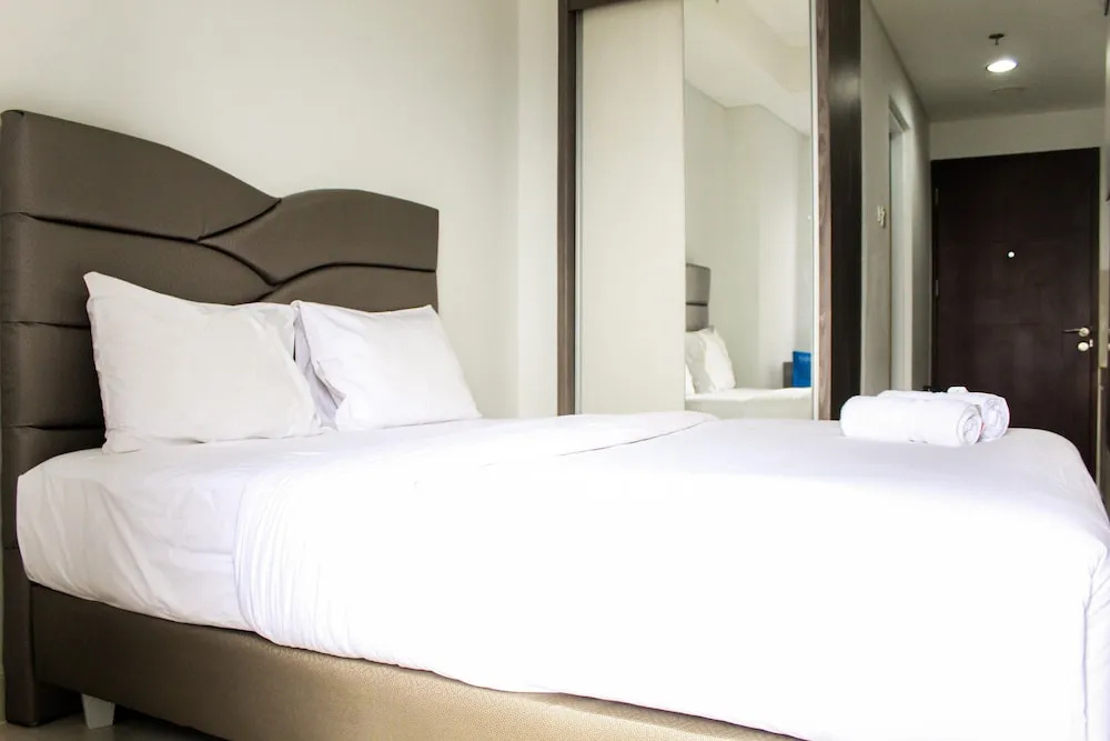 New Furnished City View Studio Apartment @ Springwood Residence By Travelio