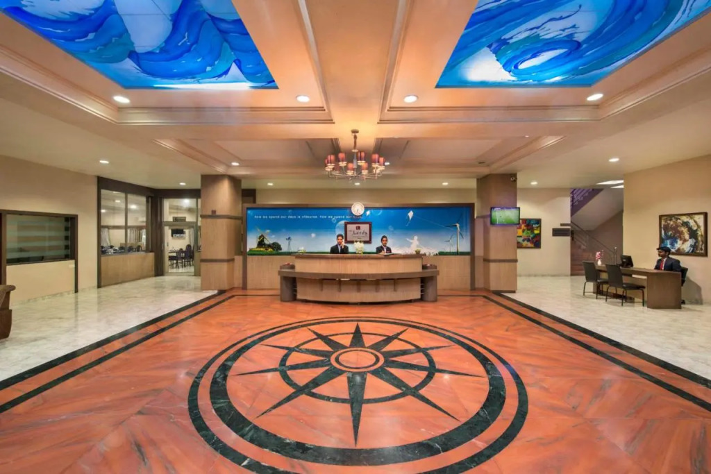 Lion Lords Inn Rajula