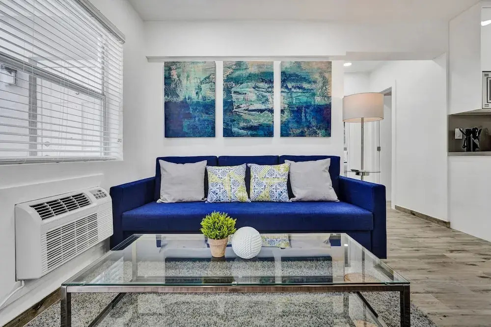 Newly Renovated Apt-unit #1 Close to Beach