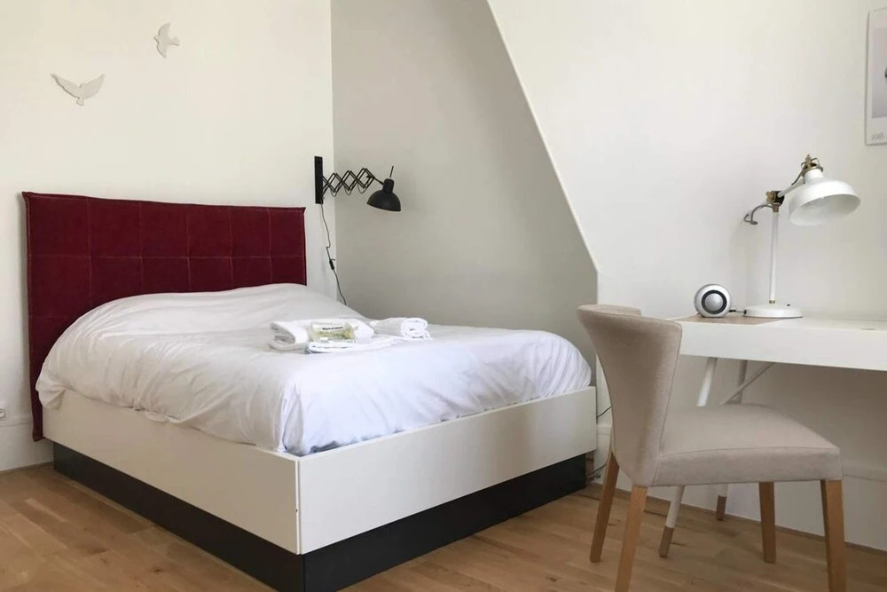 Chic Flat for 2 With Eiffel Tower Views